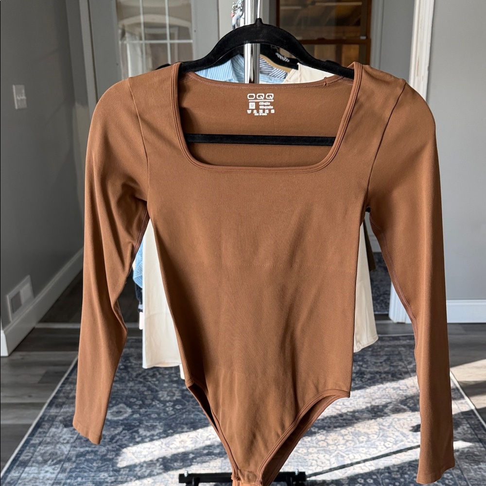 Brown fitted bodysuit